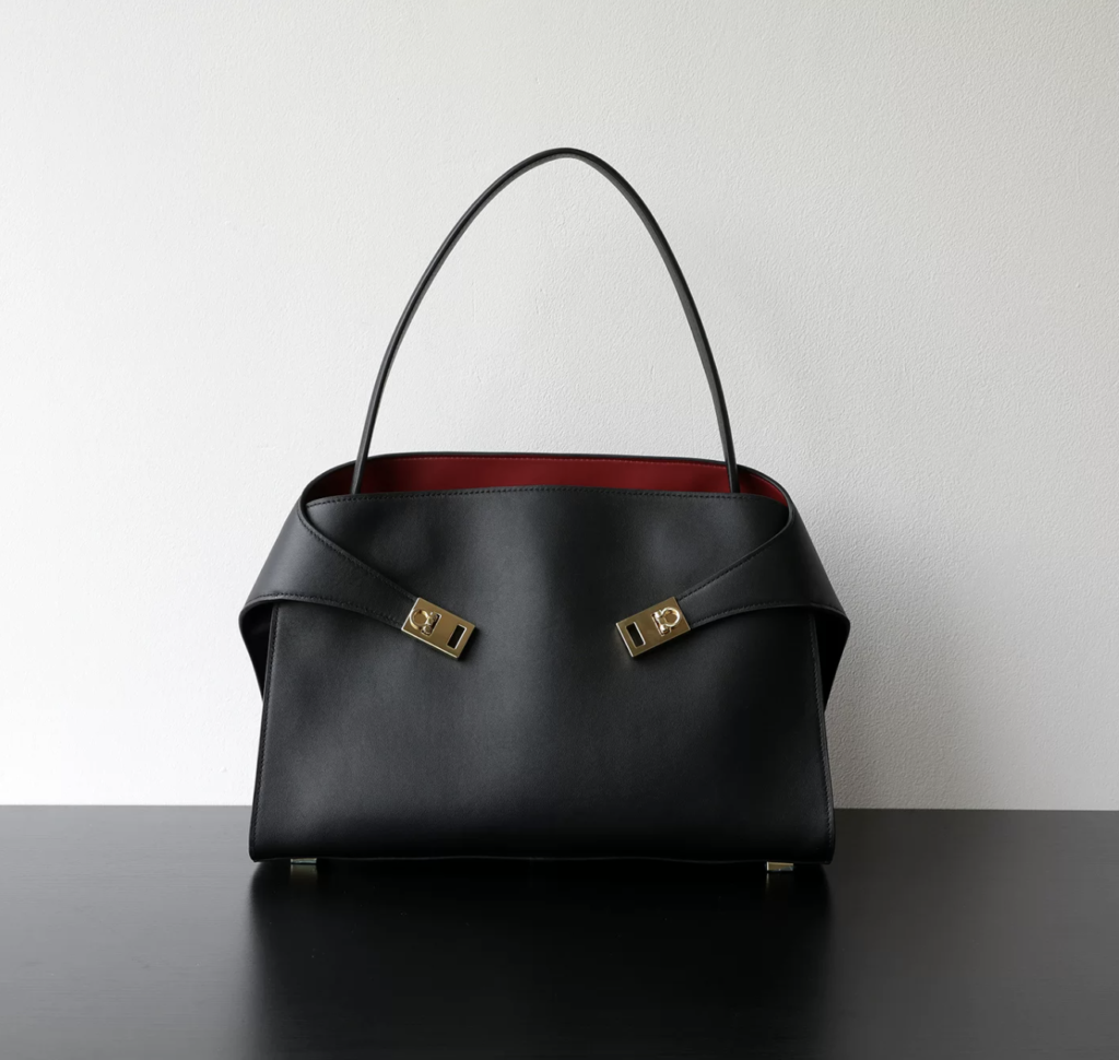 Double lock commuting tote bag
