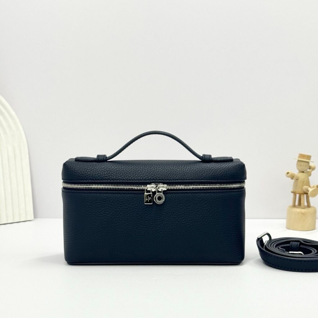 Loro Piana Extra Pocket L19