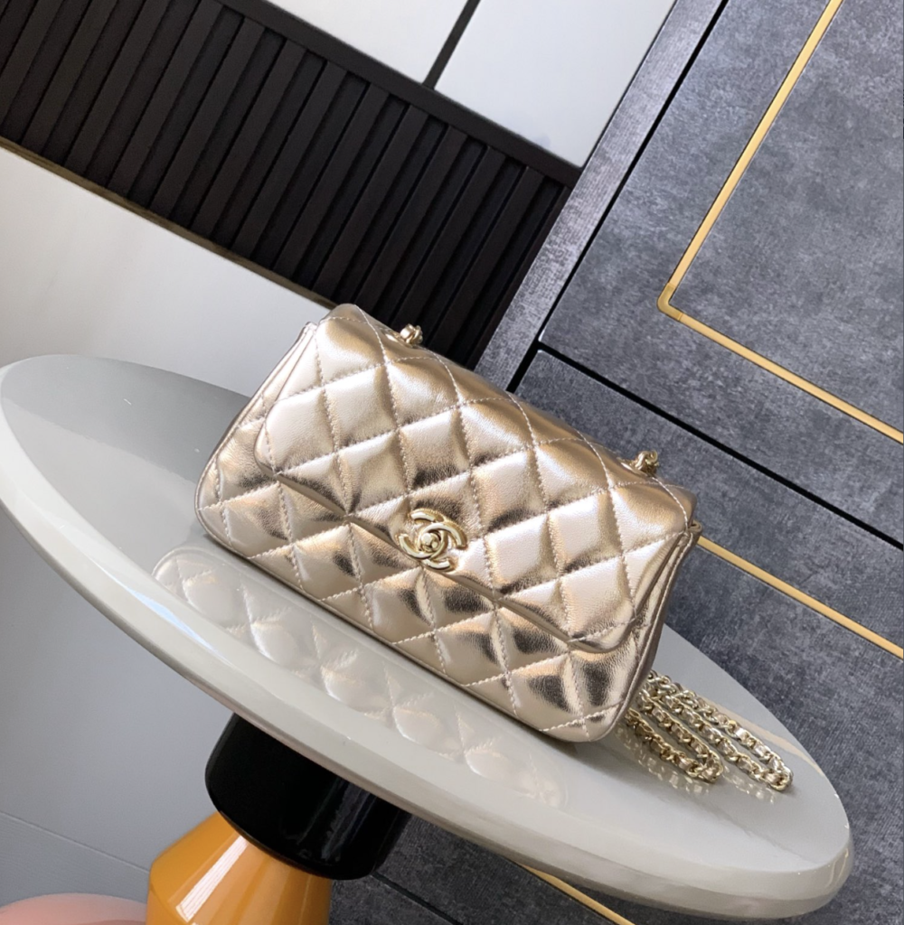 Chanel 25S Classic Flap Champagne Gold